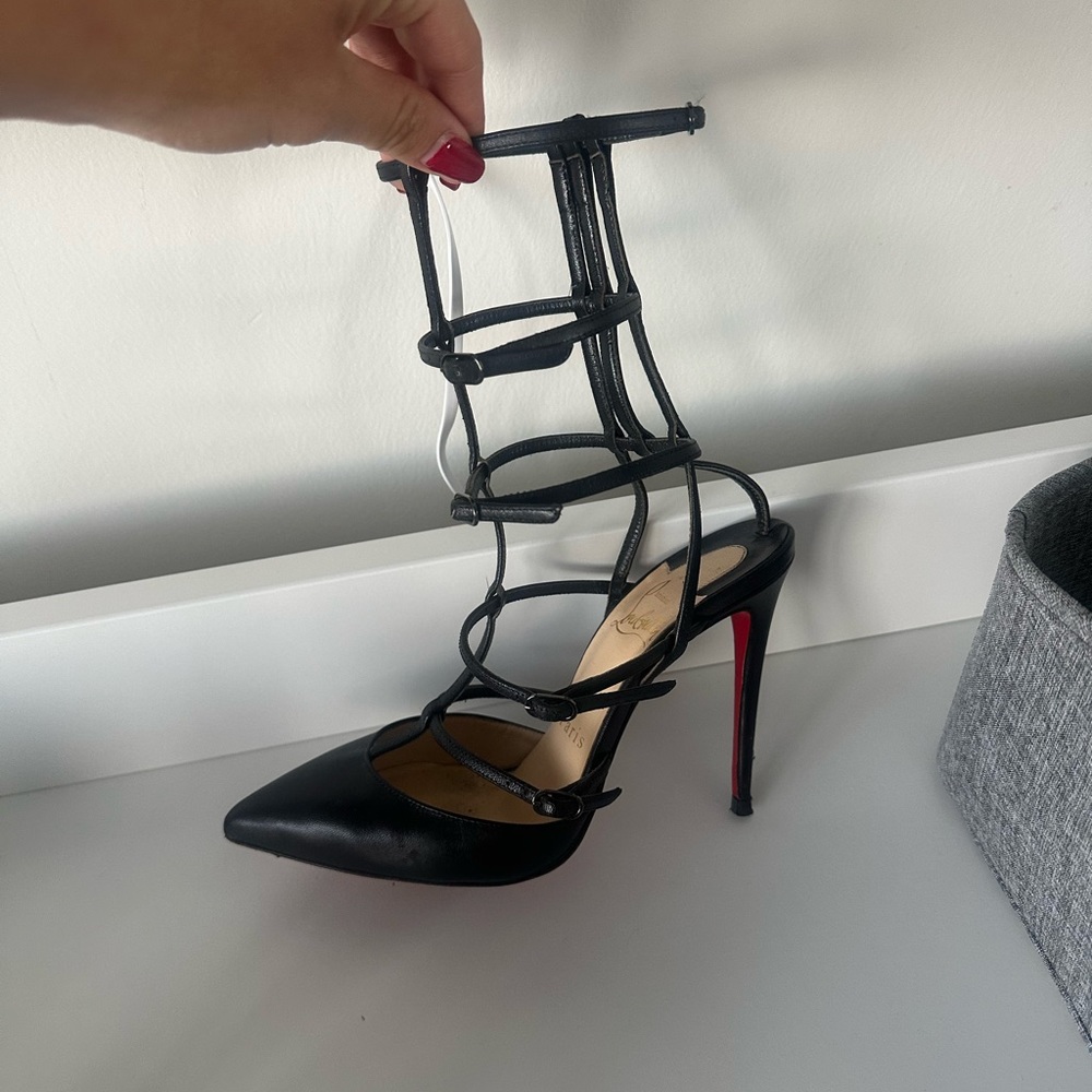 Kadreyena 100 black leather cage pump